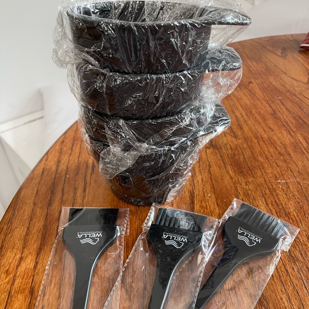 New Wella color bowls & brushes